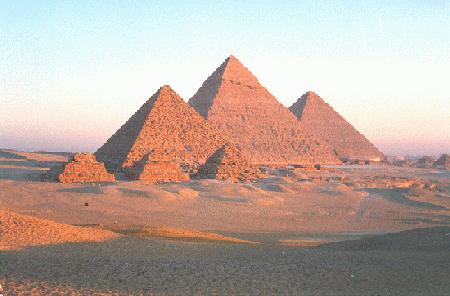 eski mısır piramidi